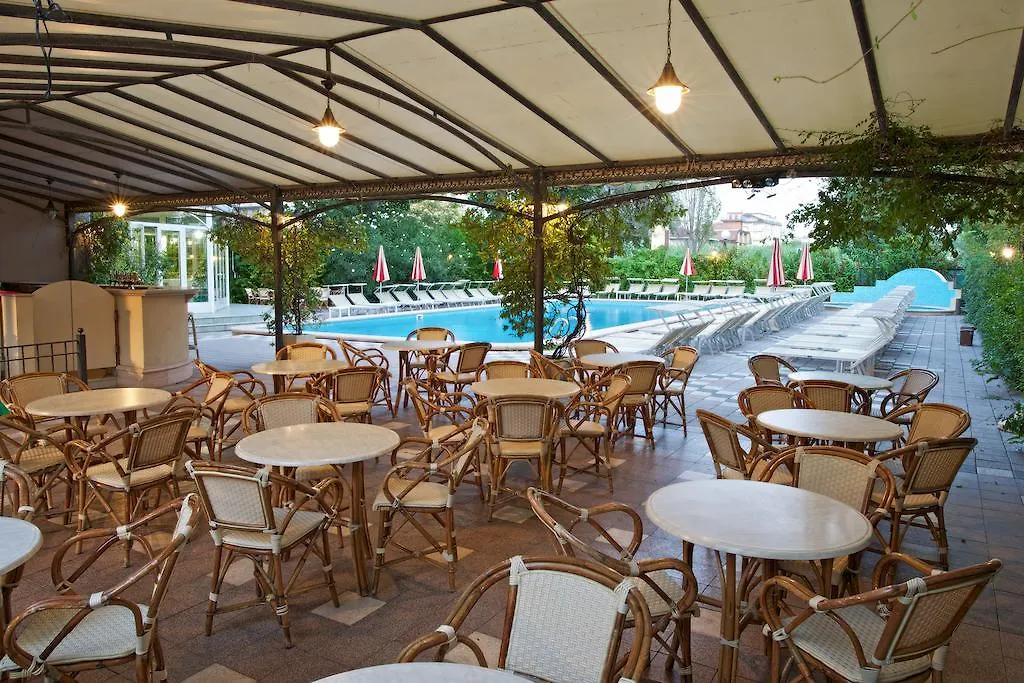 Hotel President Cattolica 3*,  İtalya