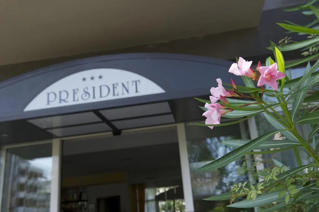Hotel President Cattolica 3*,